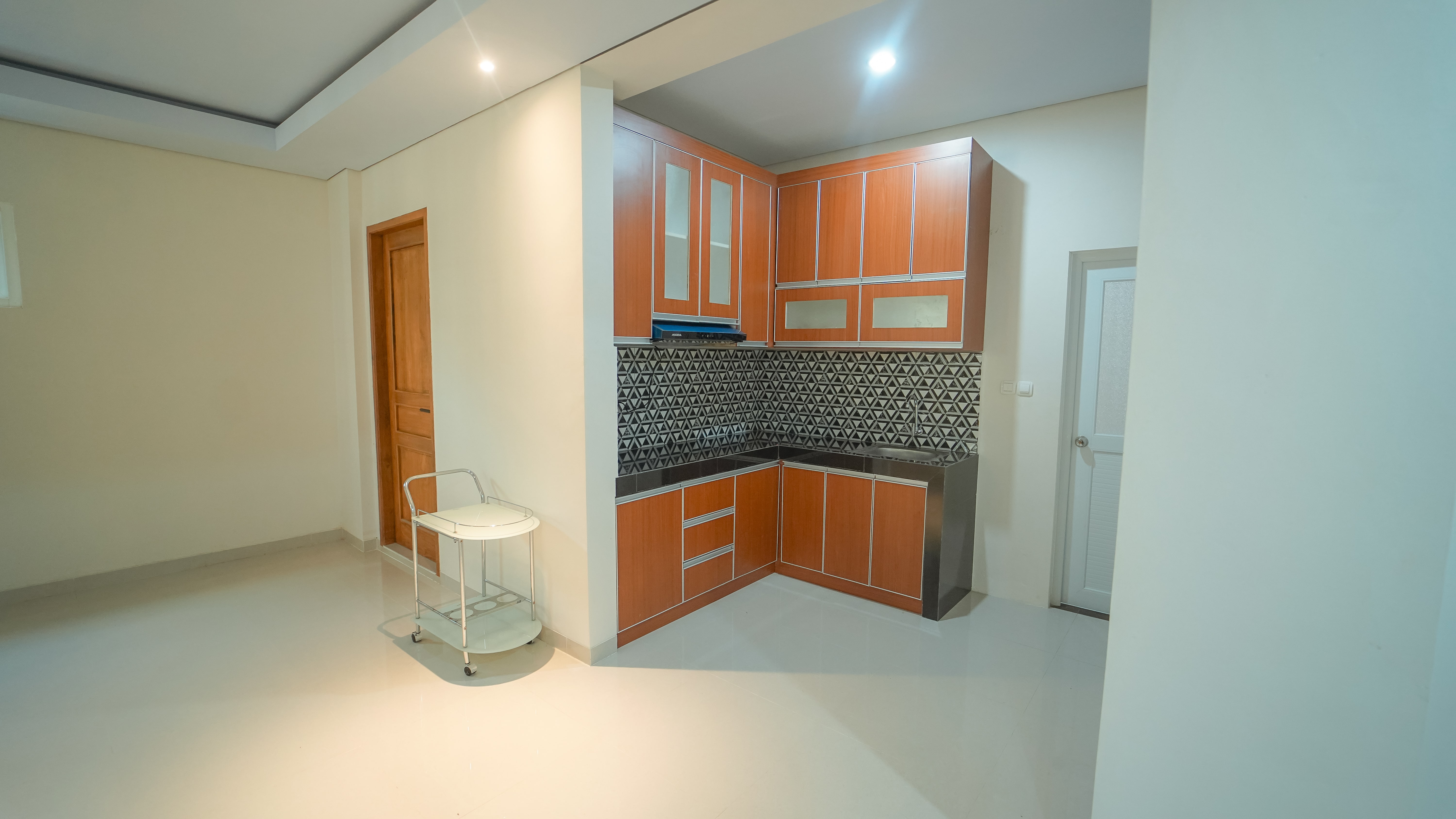 Image of Dzawani Sambilegi 3